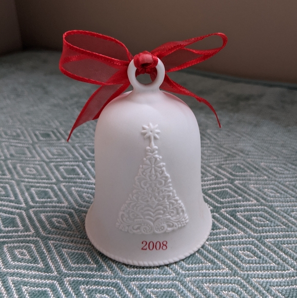 Hallmark Porcelain 2008 Dated Bell Ornament - Picture 5 of 6